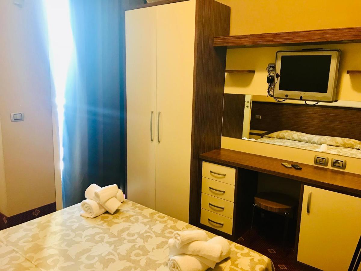 Emotion Vacanze Чезенатико Екстериор снимка